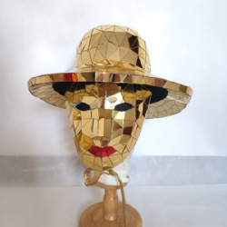 Mirror girl Mask with red Lips