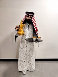 Mirror Arab / Mirror Qataris