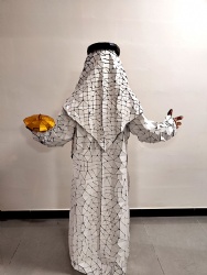 Mirror Arab / Mirror Qataris
